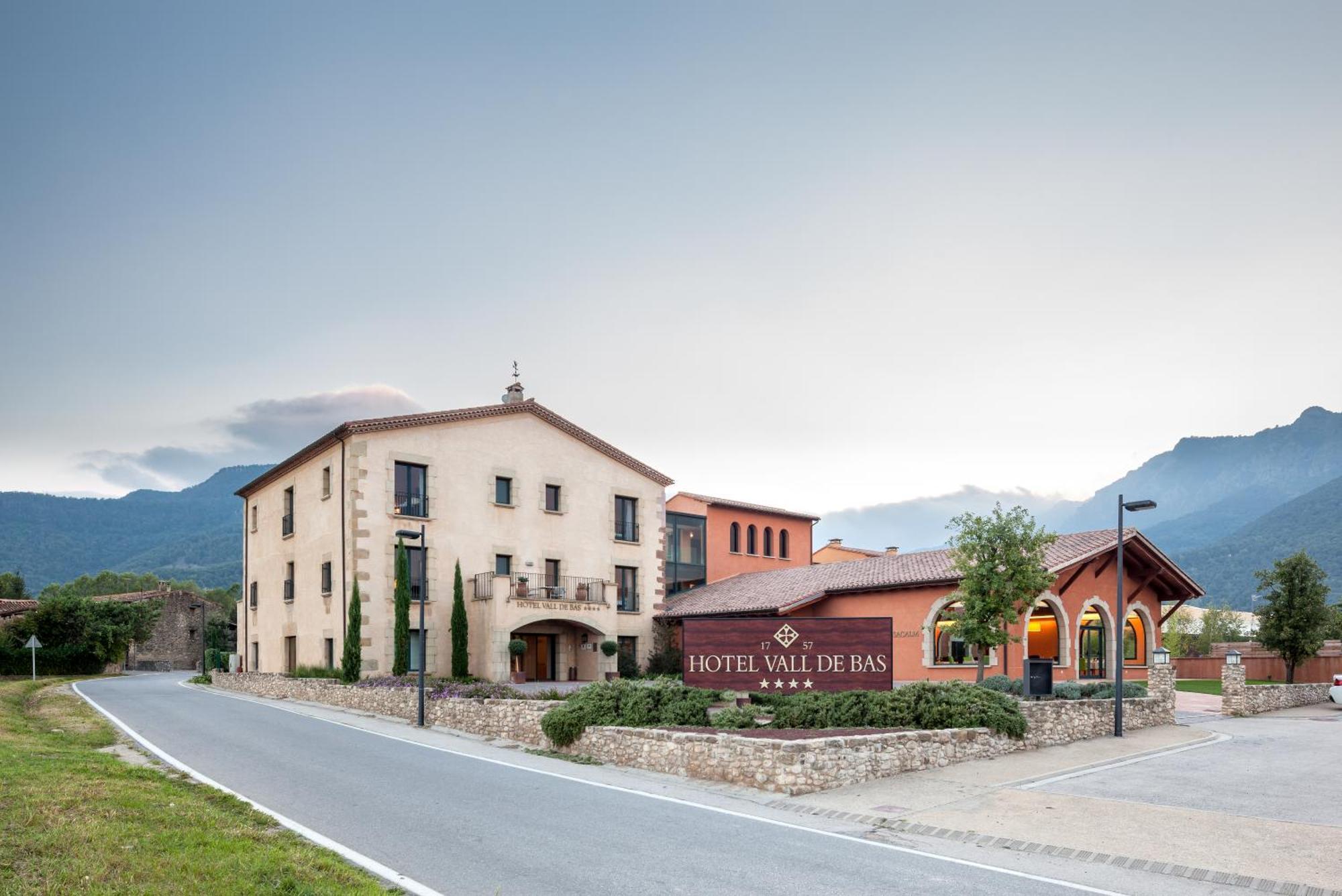 Hotel Vall De Bas Joanetes Exterior photo